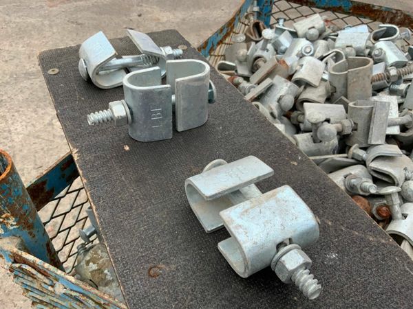 GALVANISED UNIVERSAL BEAM / SCAFFOLDING COUPLERS. 377220005