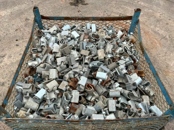 GALVANISED UNIVERSAL BEAM / SCAFFOLDING COUPLERS. 377220009