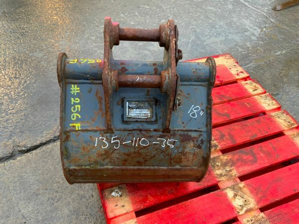 18" STRICKLAND BUCKET....35mm PINS.....256f 377220170