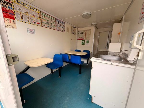 HOOK LOADER ...WELFARE UNIT , toilet and canteen. 377220184