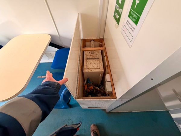 HOOK LOADER ...WELFARE UNIT , toilet and canteen. 377220193