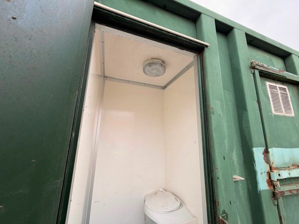 HOOK LOADER ...WELFARE UNIT , toilet and canteen. 377220200