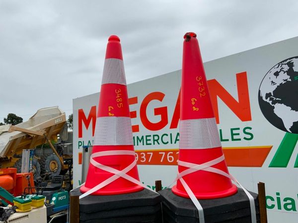 UNUSED TRAFFIC SAFETY CONES......3732. 377220347