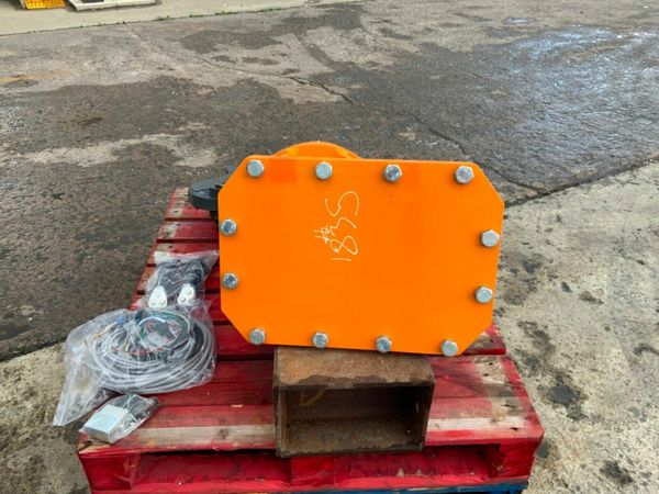 DEMOLITION PINCHER / SHEAR ATTACHMENT....1835. 377220375