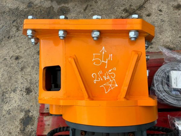 DEMOLITION PINCHER / SHEAR ATTACHMENT....1835. 377220379