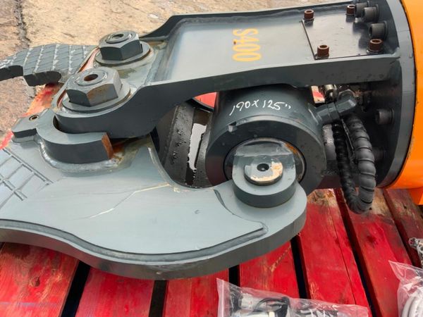 DEMOLITION PINCHER / SHEAR ATTACHMENT....1835. 377220380