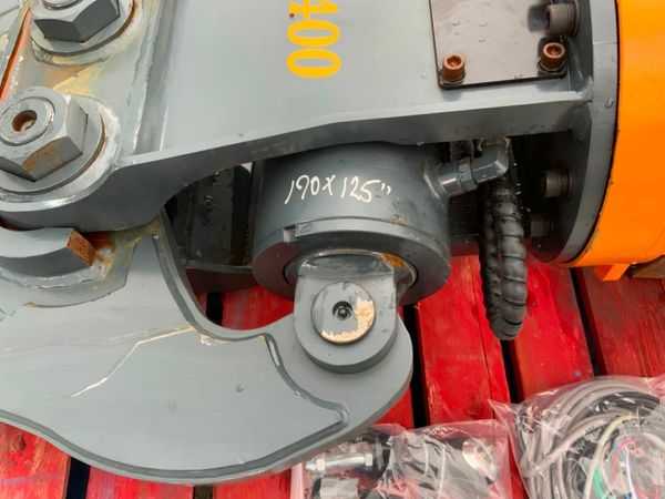 DEMOLITION PINCHER / SHEAR ATTACHMENT....1835. 377220387