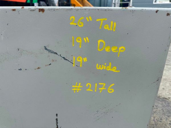 CHURCHILL SAFE COMPANY ...MONEY SAFE...2176 377220396