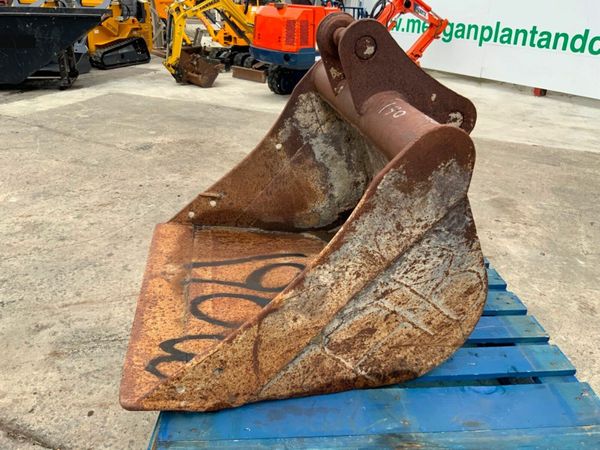 36" DIGGING BUCKET......50mm PINS.....190w. 377220473