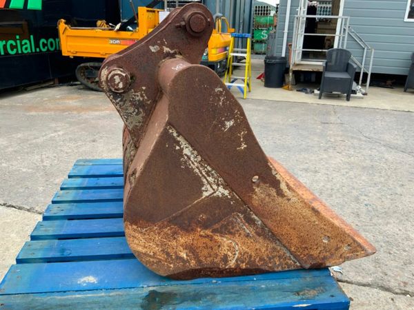 36" DIGGING BUCKET......50mm PINS.....190w. 377220481