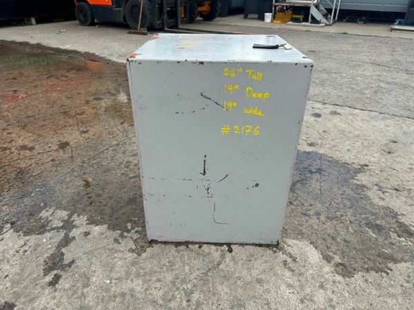 CHURCHILL SAFE COMPANY ...MONEY SAFE...2176 377220406