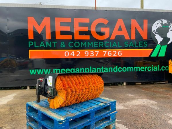 MINI SKID STEER ROAD BRUSH / SWEEPER....1212w. 377220577