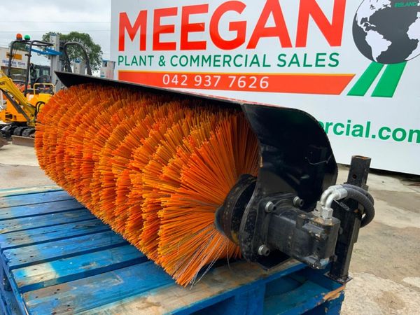 MINI SKID STEER ROAD BRUSH / SWEEPER....1212w. 377220578