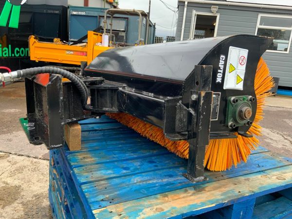 MINI SKID STEER ROAD BRUSH / SWEEPER....1212w. 377220582