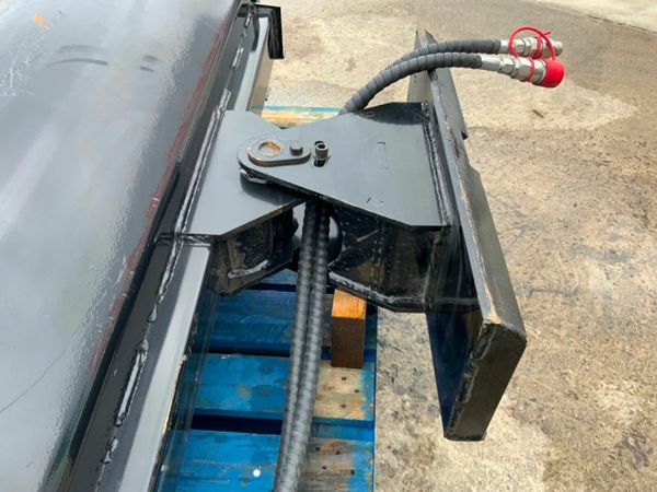 MINI SKID STEER ROAD BRUSH / SWEEPER....1212w. 377220584