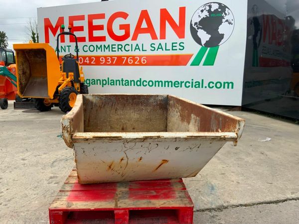 750lts CONQUIP SELF TIPPING CRANE SKIP.....837c. 377220500