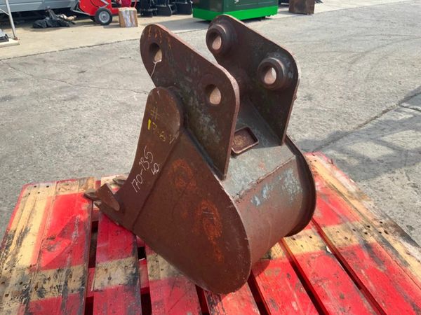12" MINI DIGGER BUCKET........40mm PINS........176 377220659