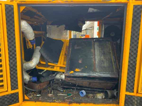 SOUNDPROOF GENSET CABINET / TRAILER...... 377220630