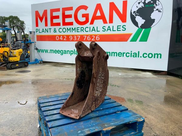 12" JCB DIGGING BUCKET..........45m PINS......200w 377220633