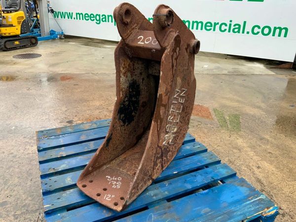 12" JCB DIGGING BUCKET..........45m PINS......200w 377220637