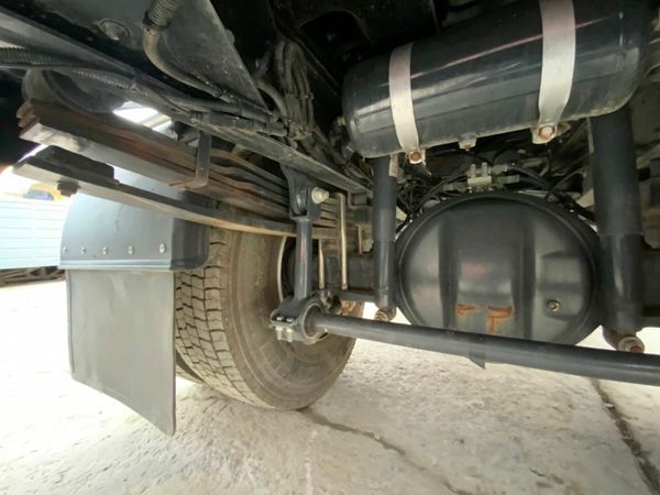 Iveco Eurocargo PALFINGER WIRELESS REMOTE CHAINLIF 377220864