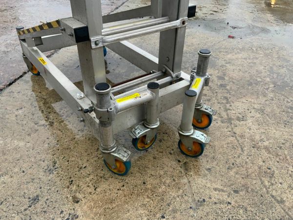 DESK SURFER ACCESS PLATFORM......1222t. 377220872