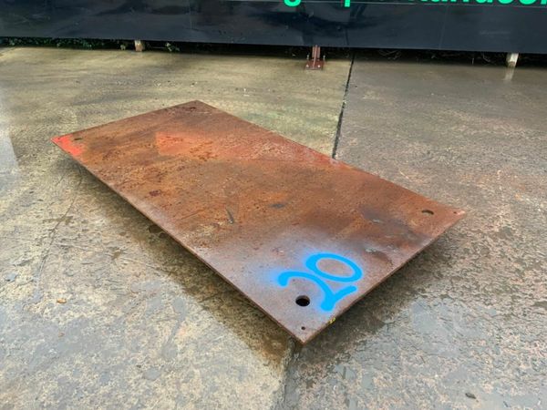 ASSORTED TRENCH COVER / ROAD PLATES....4324. 377220800