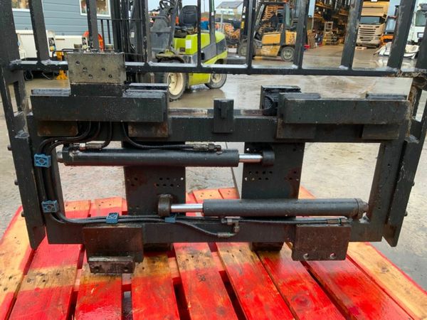 DURWEN FORK LIFT SLIDING CARRIAGE.........618. 377220933