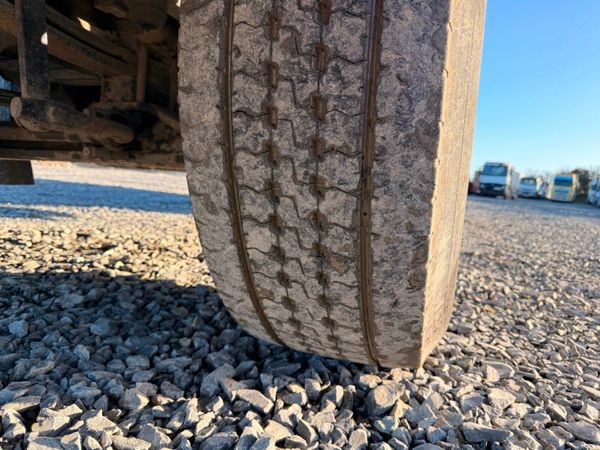 Man TGS 440 HP ...DOUBLE DRIVE ...MANUAL....629 377221050