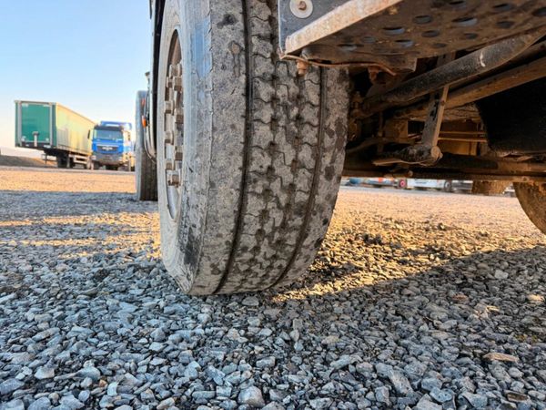 Man TGS 440 HP ...DOUBLE DRIVE ...MANUAL....629 377221053