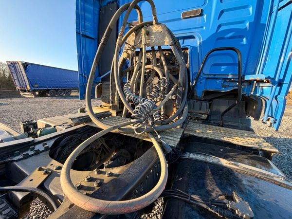 Man TGS 440 HP ...DOUBLE DRIVE ...MANUAL....629 377221059