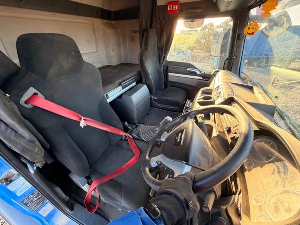 Man TGS 440 HP ...DOUBLE DRIVE ...MANUAL....629 377221076