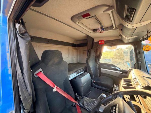 Man TGS 440 HP ...DOUBLE DRIVE ...MANUAL....629 377221079