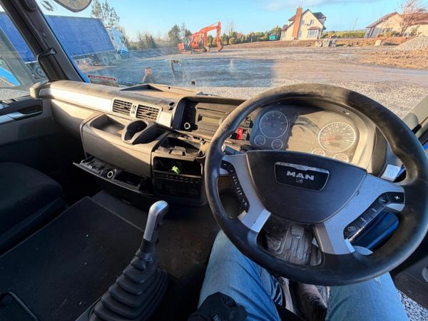 Man TGS 440 HP ...DOUBLE DRIVE ...MANUAL....629 377221081