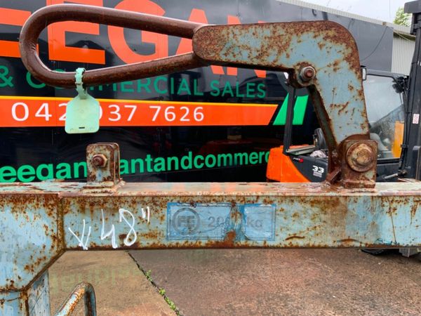 SELF LEVELLING PALLET FORKS....HIAB....212-1. 377221091