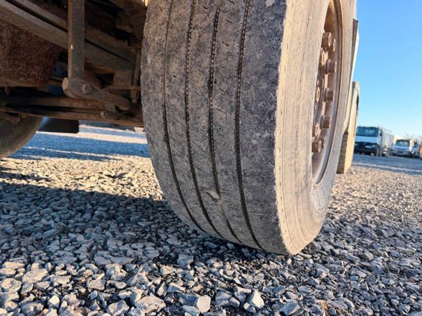 Man TGS 440 HP ...DOUBLE DRIVE.. MANUAL.....630 377221000