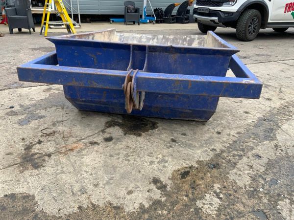 1000lts SELF TIPPING BOAT SKIP......1126a. 377221013