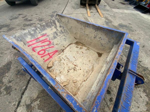 1000lts SELF TIPPING BOAT SKIP......1126a. 377221019