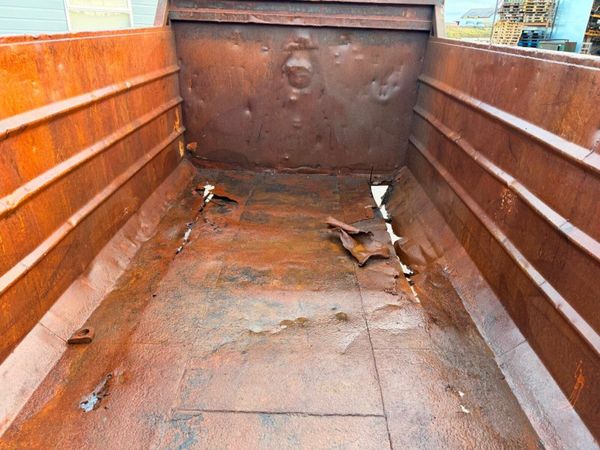 30 YARD HOOK SKIP BIN......344V 377221146