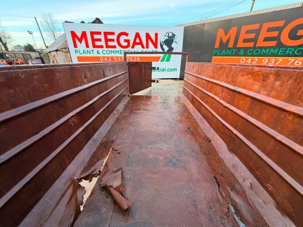 30 YARD HOOK SKIP BIN......344V 377221148