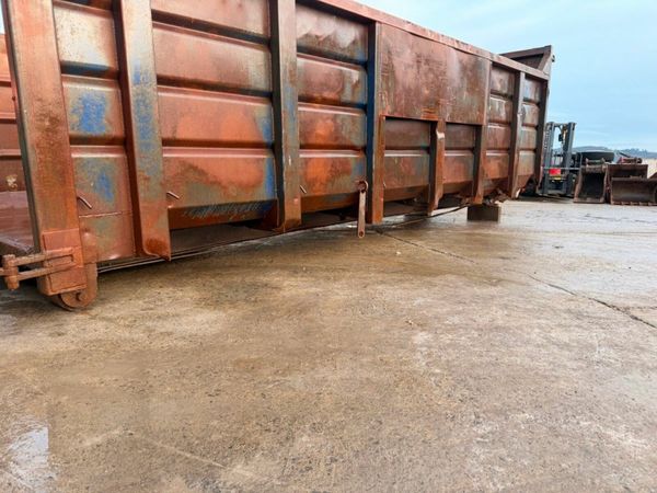 30 YARD HOOK SKIP BIN......344V 377221152