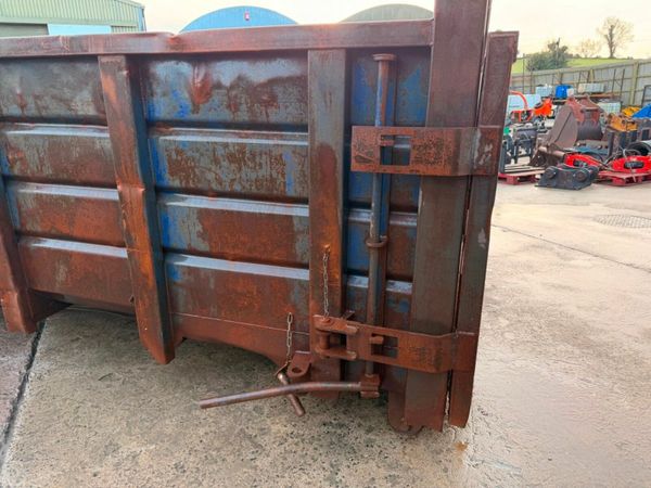 30 YARD HOOK SKIP BIN......344V 377221157