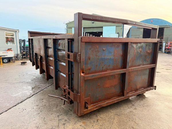 30 YARD HOOK SKIP BIN......344V 377221159