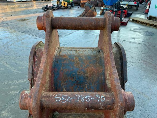 36"  DIGGING BUCKET.......90mm PINS.........#95.. 377221278