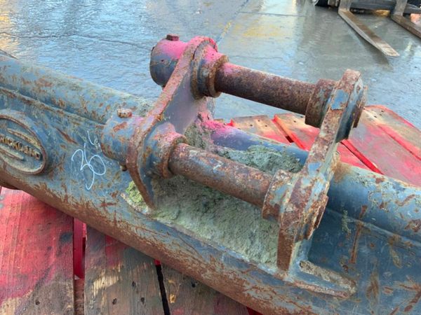 36" STRICKLAND GRADING BUCKET.......30mm....261. 377221231