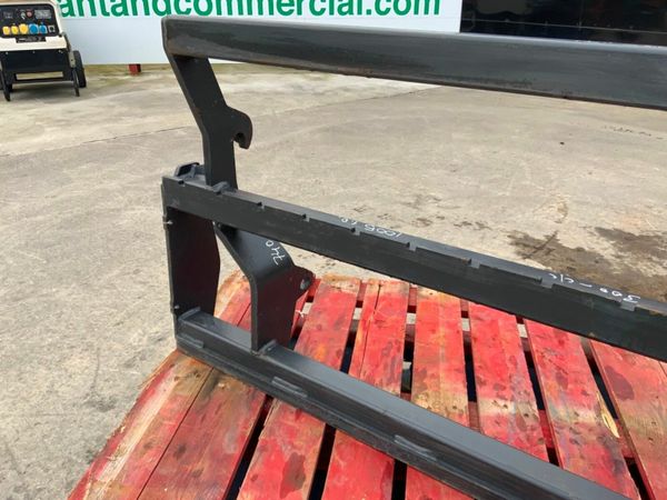 MX LOADER / EURO FORKLIFT HEADSTOCK......1249. 377221367