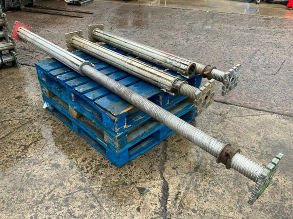 ALUMINIUM MULTI PROP SUPPORT ACROWS....118/1. 377221378