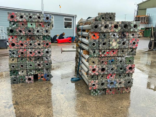 ALUMINIUM MULTI PROP SUPPORT ACROWS....118/1. 377221383