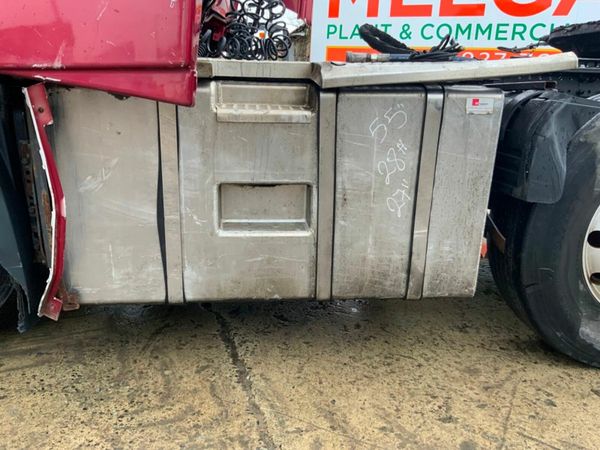 Volvo FH VERSION 5  FH540 MID LIFT.....PARTS 377221573