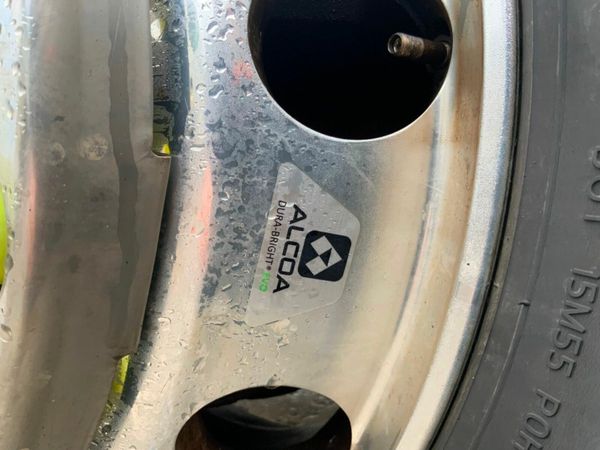 Volvo FH VERSION 5  FH540 MID LIFT.....PARTS 377221582